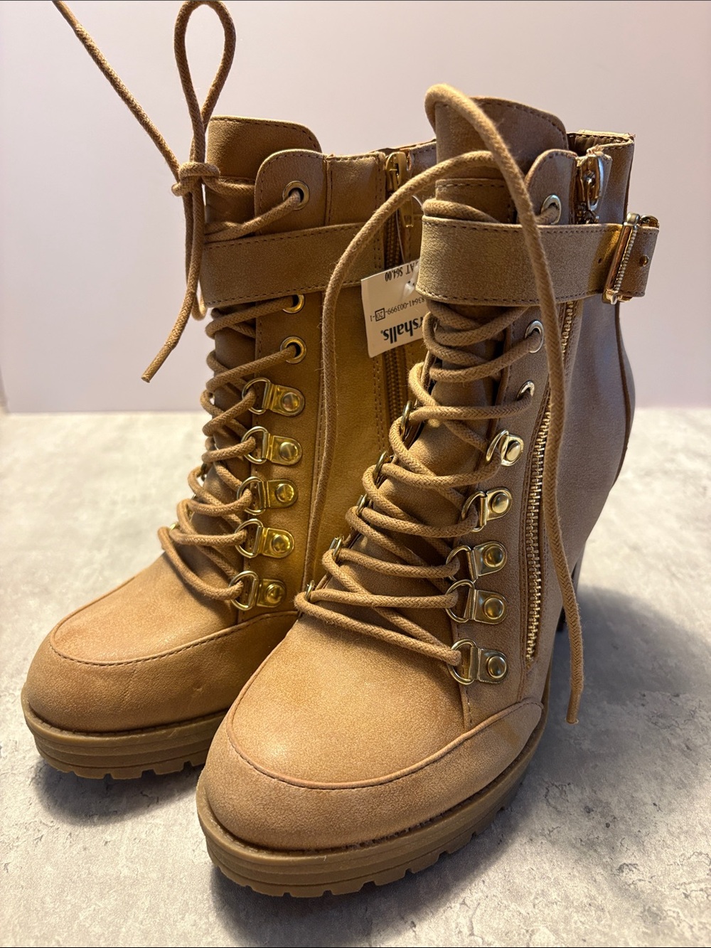 G by Guess size 7 Tan Lace-Up zippered Ankle Boots with Gold Hardware NWT new!!!